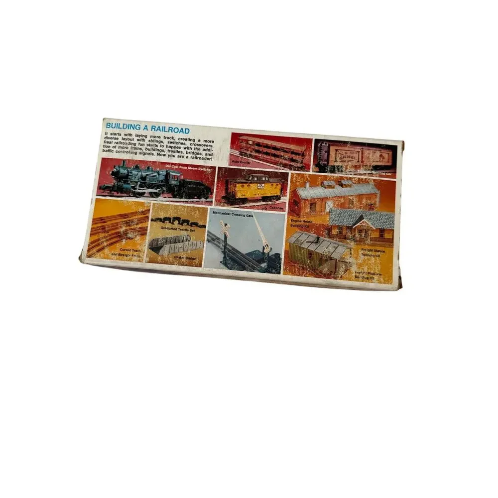 Vintage Lionel Northern Pacific Caboose (O and O27 Gauge Tracks)